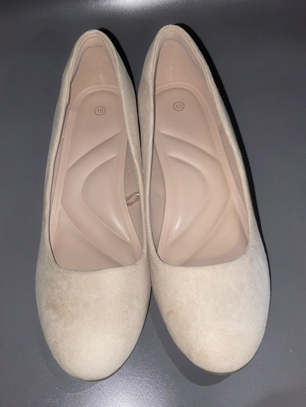 Women's Suede Round-Toe Flats in Light Beige/Nude 👠